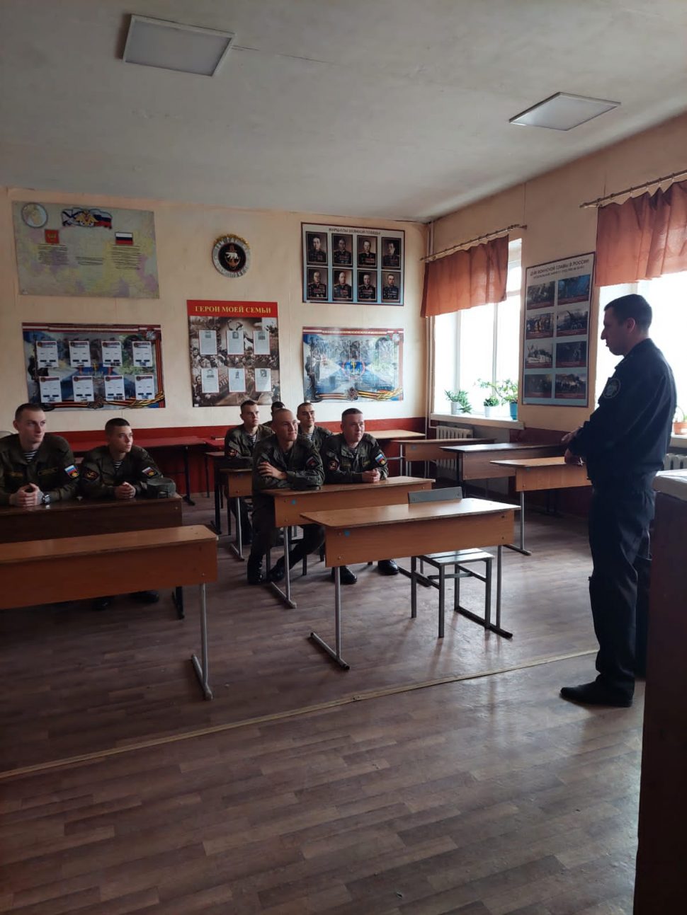 Военные следователи в Мурманской области провели мероприятия по профилактике суицидов среди военнослужащих по призыву